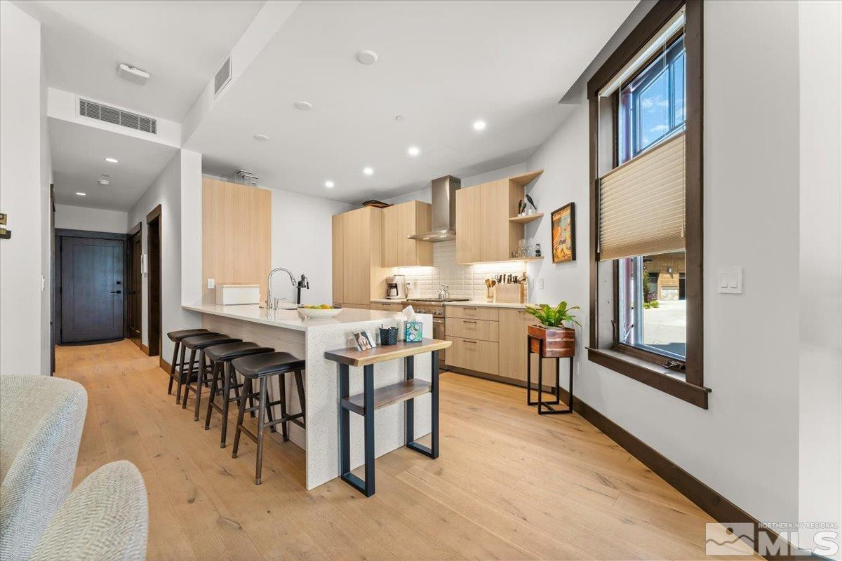 33 Beach Club Drive Unit: 504