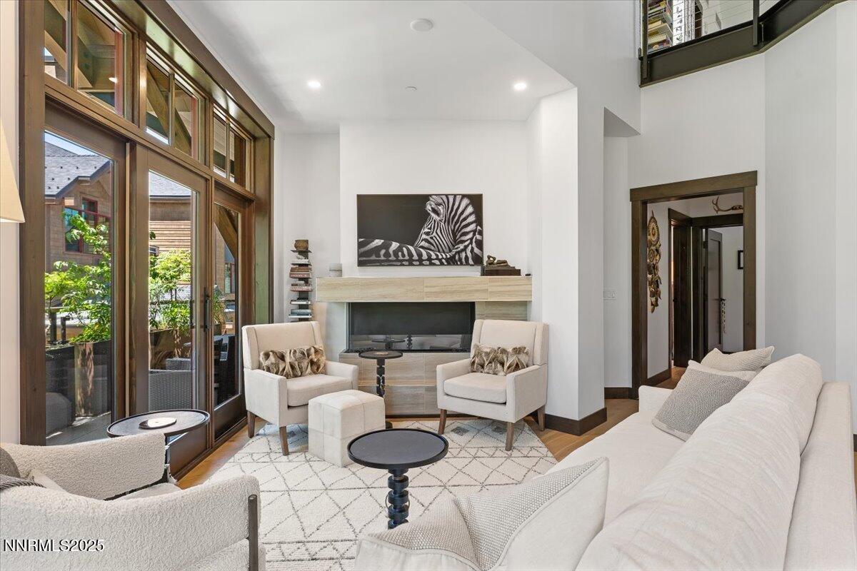33 Beach Club Drive, 506
