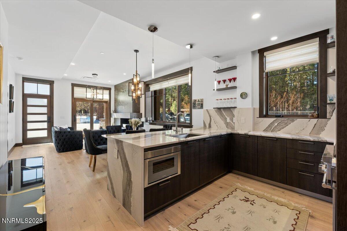 46 Beach Club Drive, 901