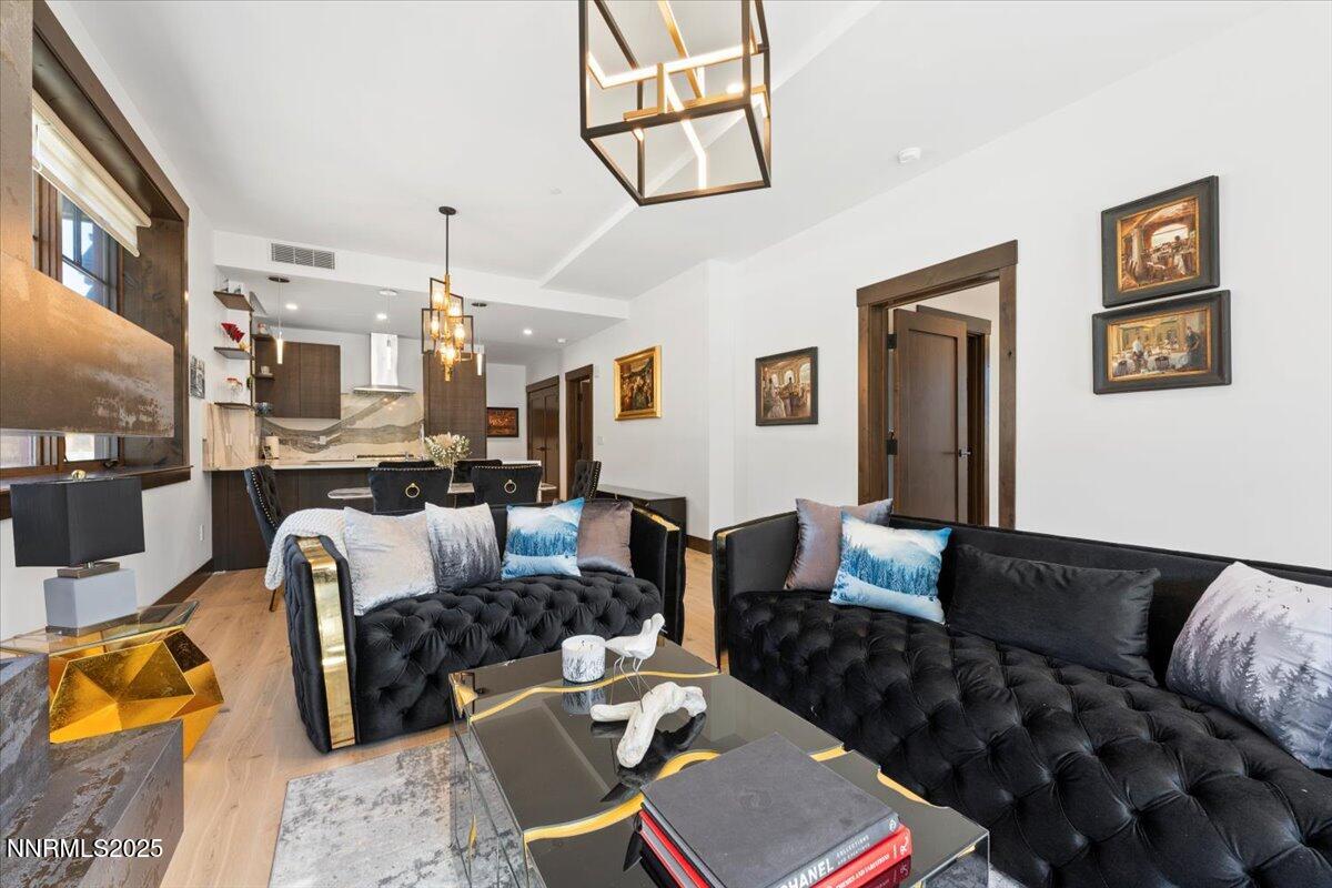 46 Beach Club Drive, 901