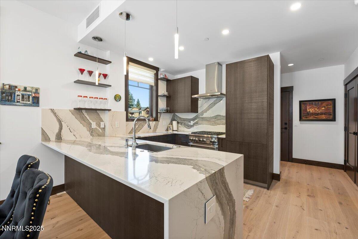 46 Beach Club Drive, 901