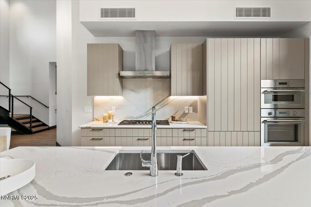 36 Beach Club Drive, 606