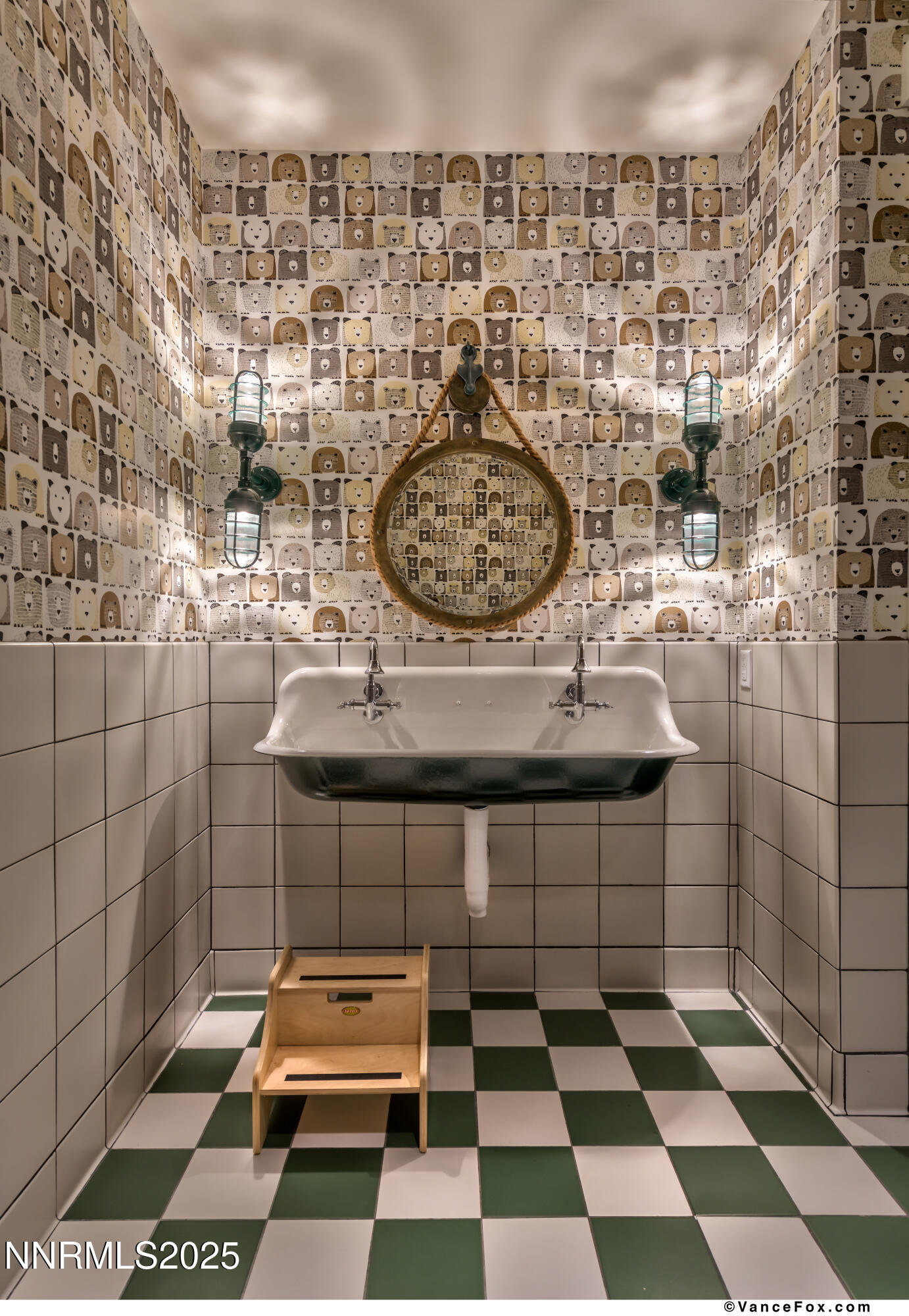 36 Beach Club Drive, 606