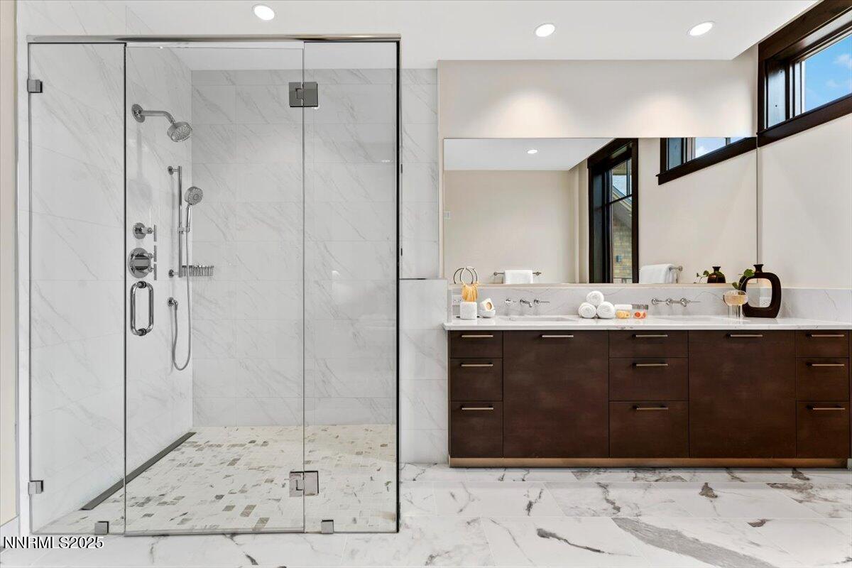 36 Beach Club Drive, 606