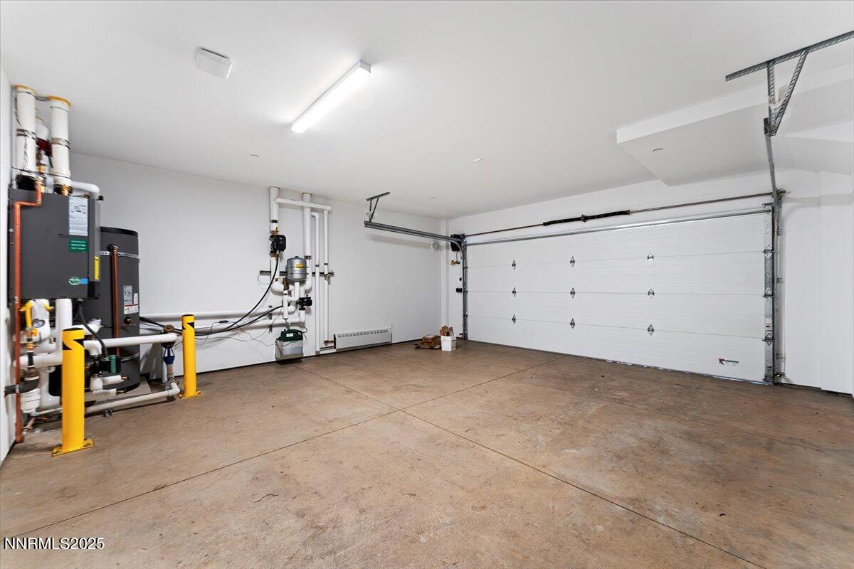 46 Beach Club Drive, 905