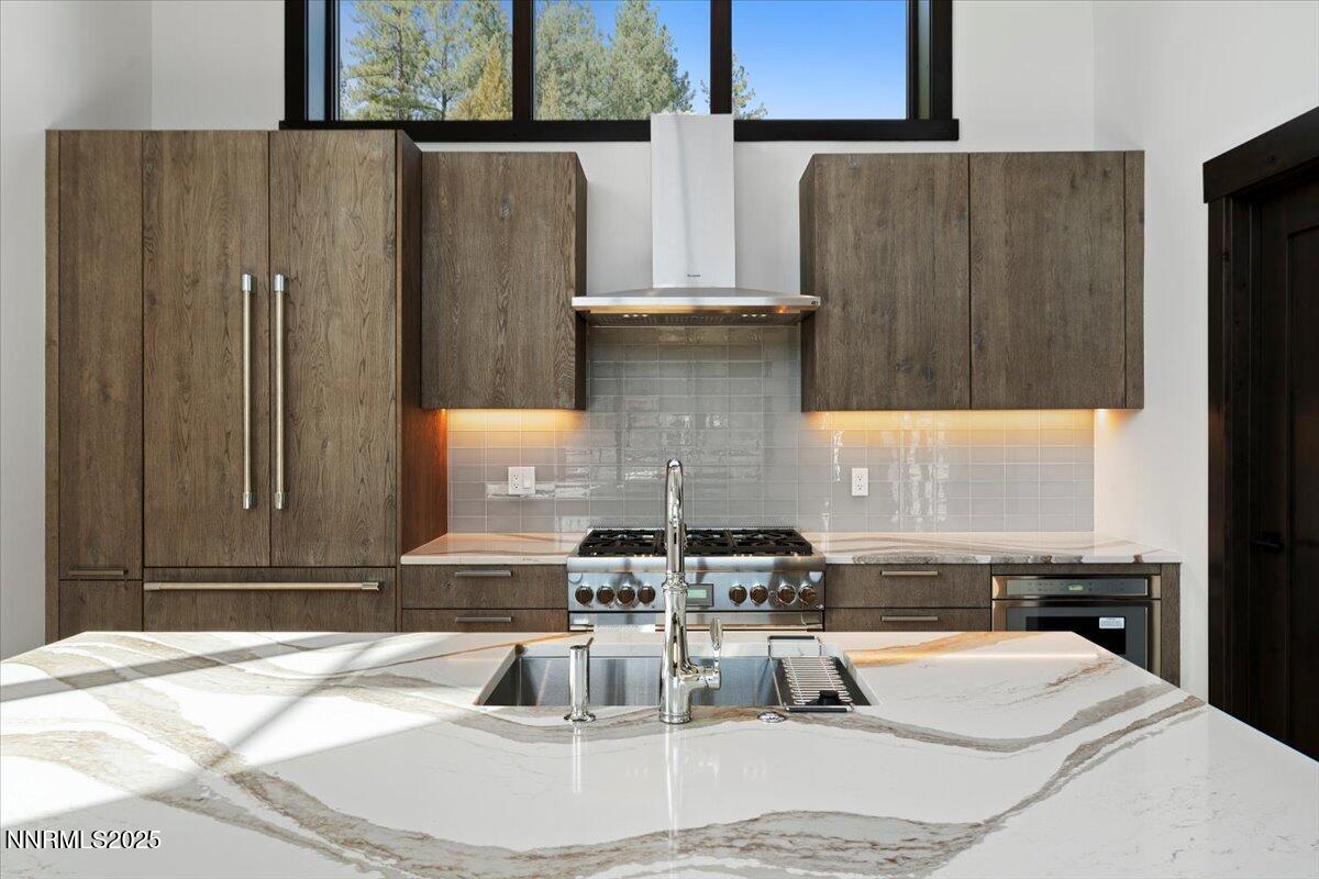 46 Beach Club Drive, 905