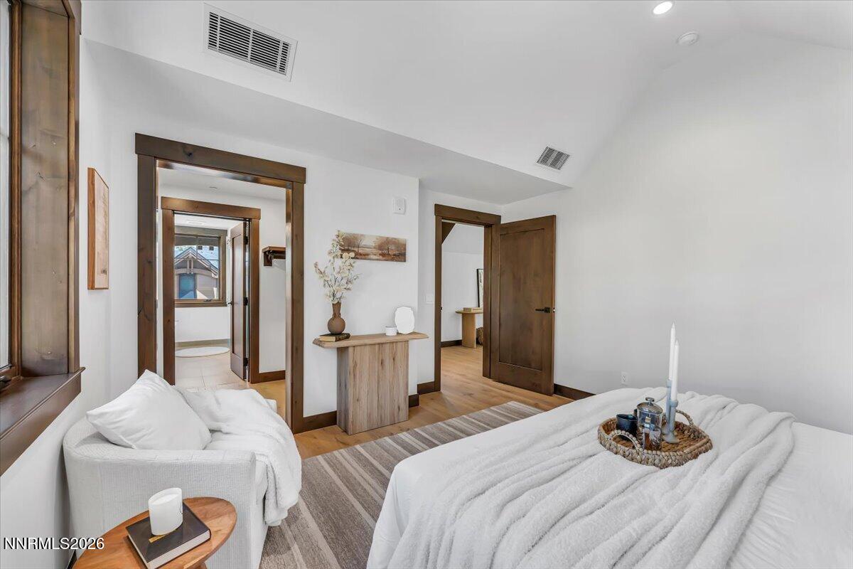 46 Beach Club Drive, 905