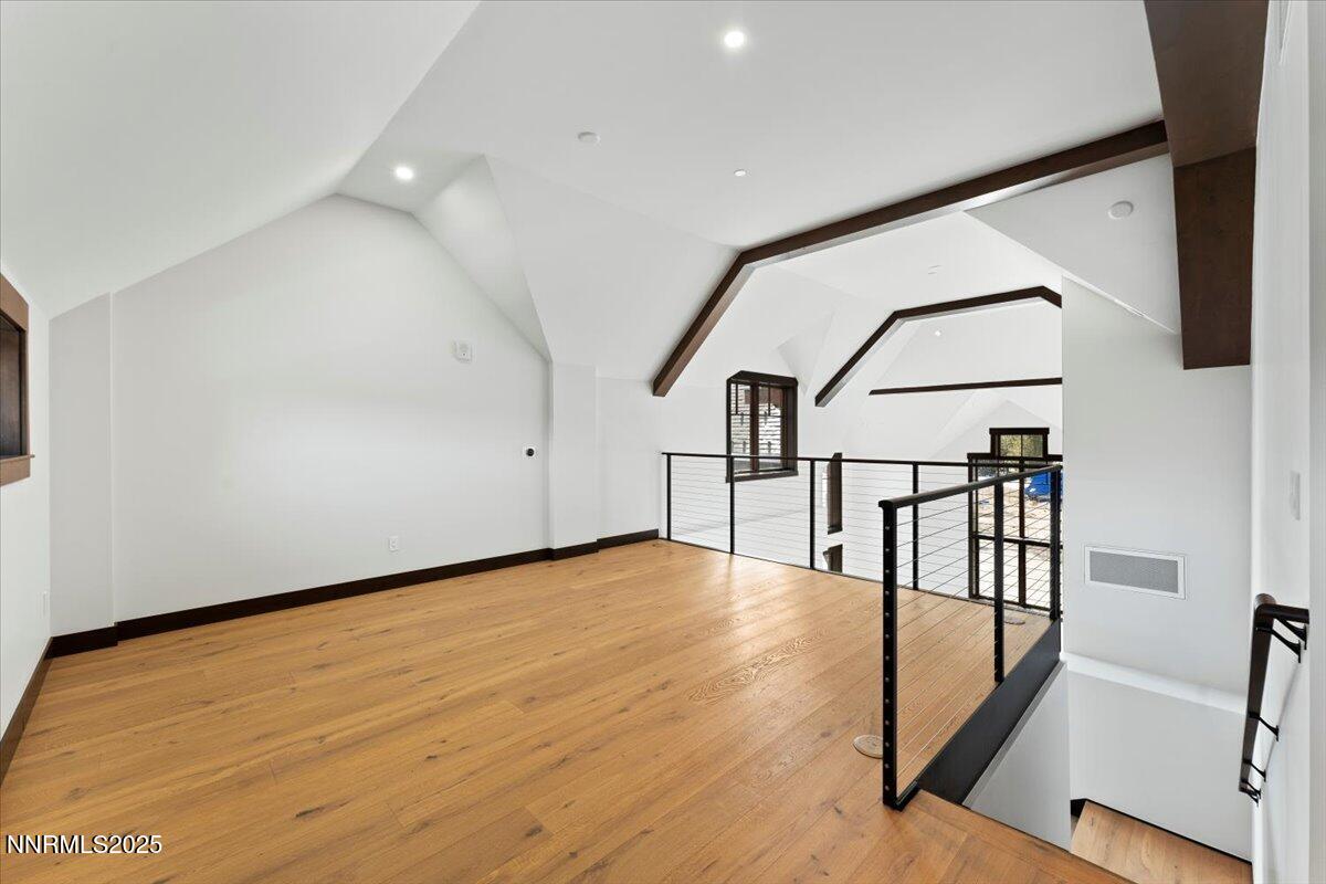 46 Beach Club Drive, 905