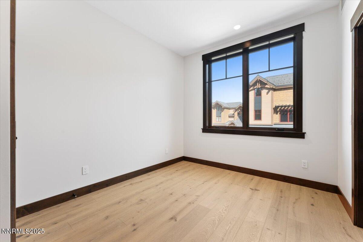 46 Beach Club Drive, 905