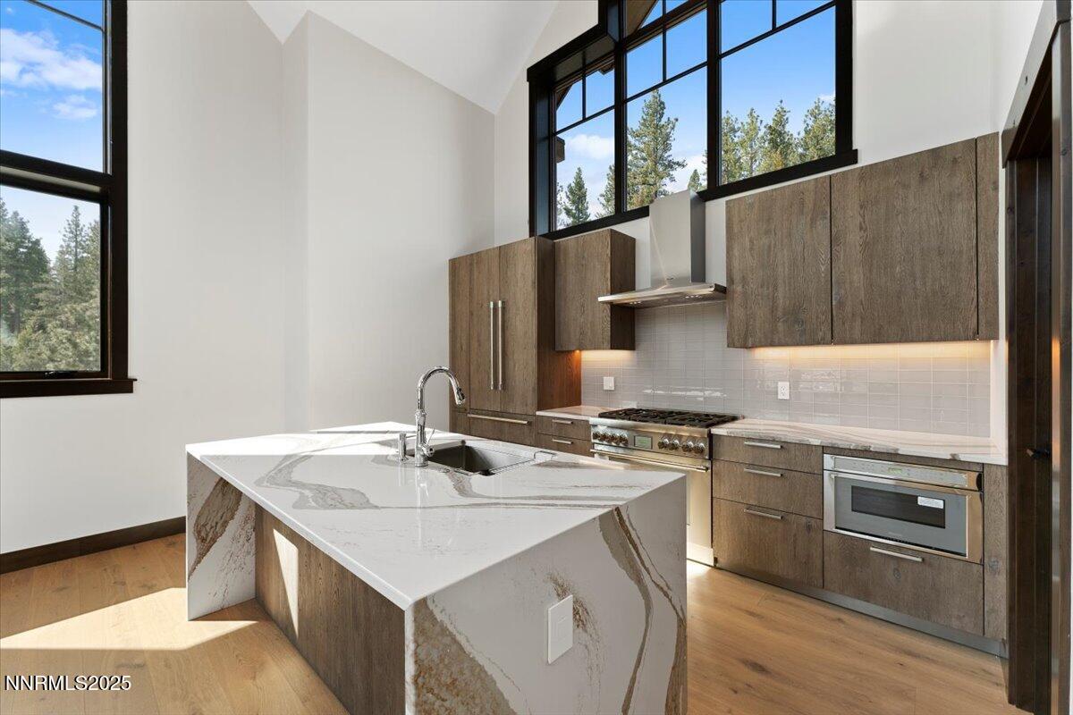 46 Beach Club Drive, 905