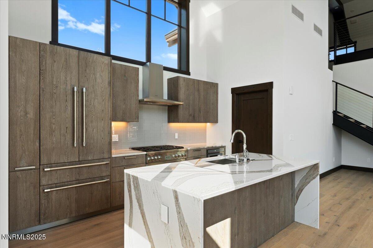 46 Beach Club Drive, 905