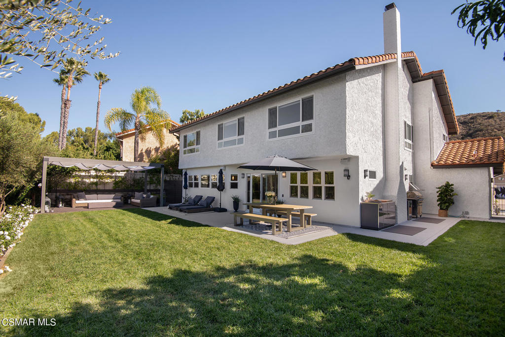 303 Hunters Point Drive