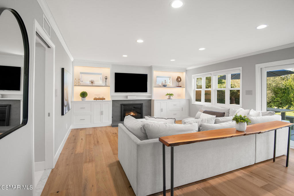 303 Hunters Point Drive