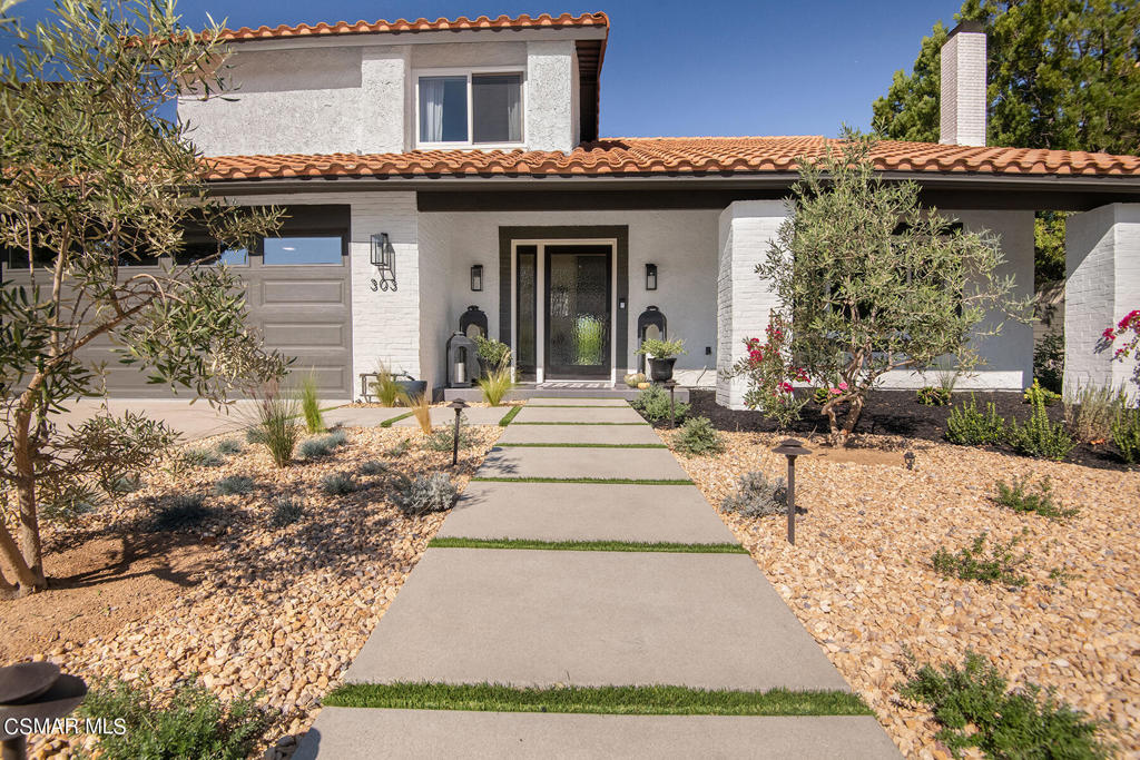 303 Hunters Point Drive