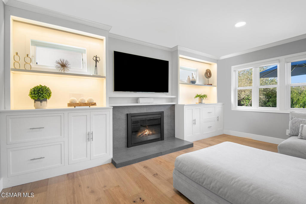 303 Hunters Point Drive