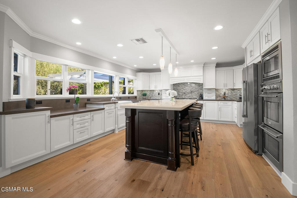 303 Hunters Point Drive