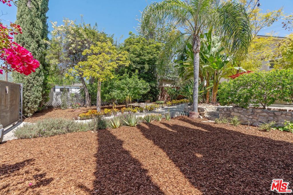 2832 Hermosa Avenue