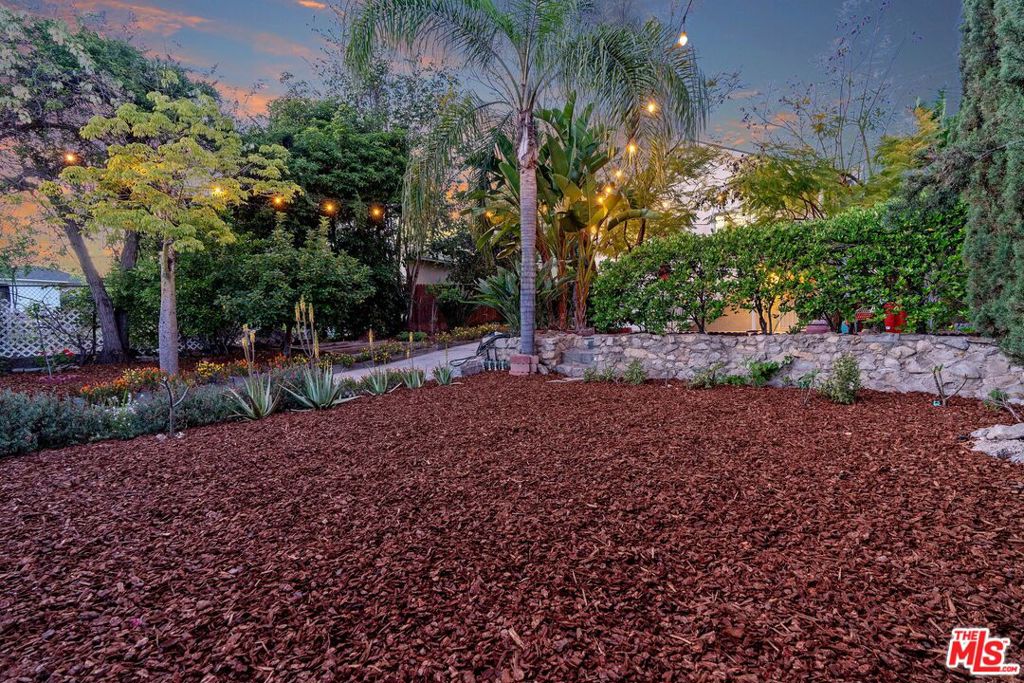 2832 Hermosa Avenue