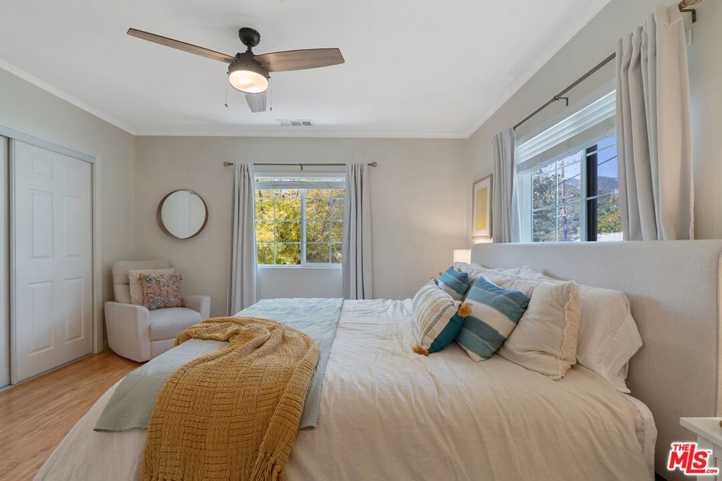 2832 Hermosa Avenue