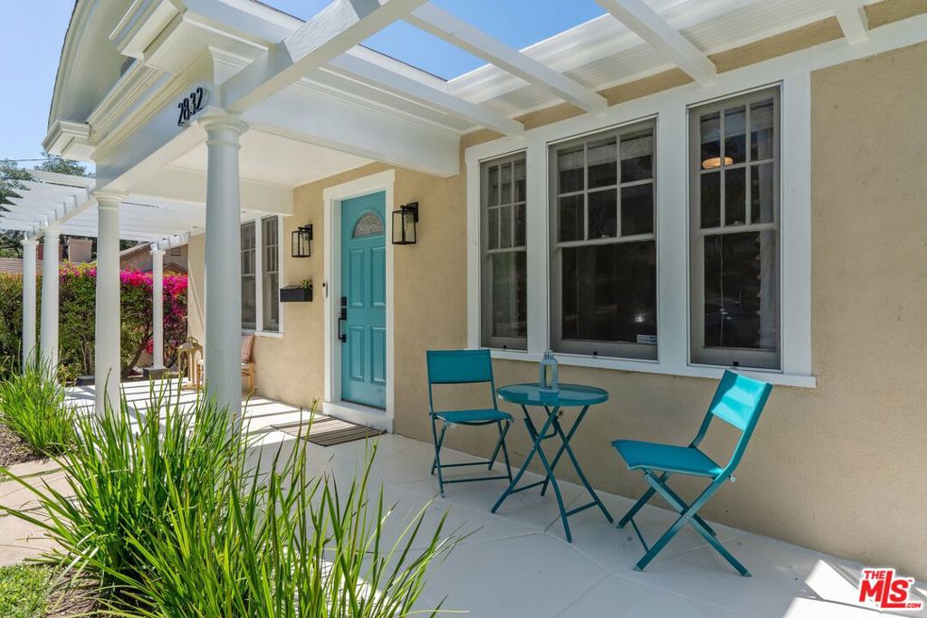 2832 Hermosa Avenue