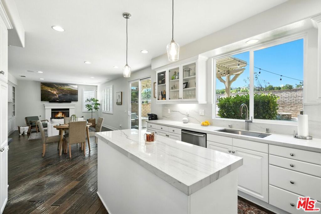 23933 Francisco Way