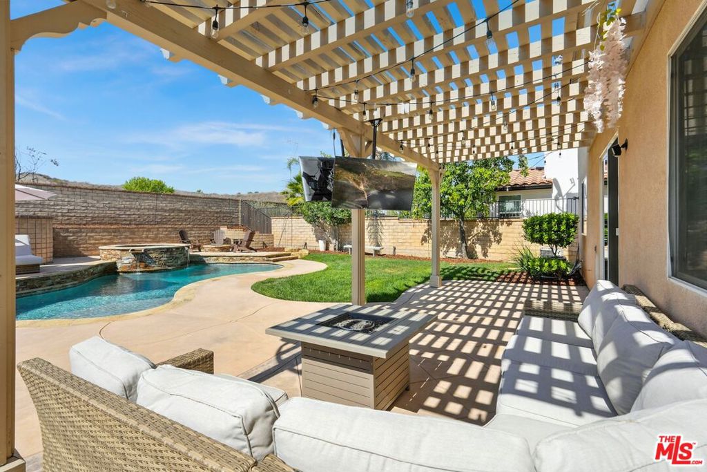 23933 Francisco Way
