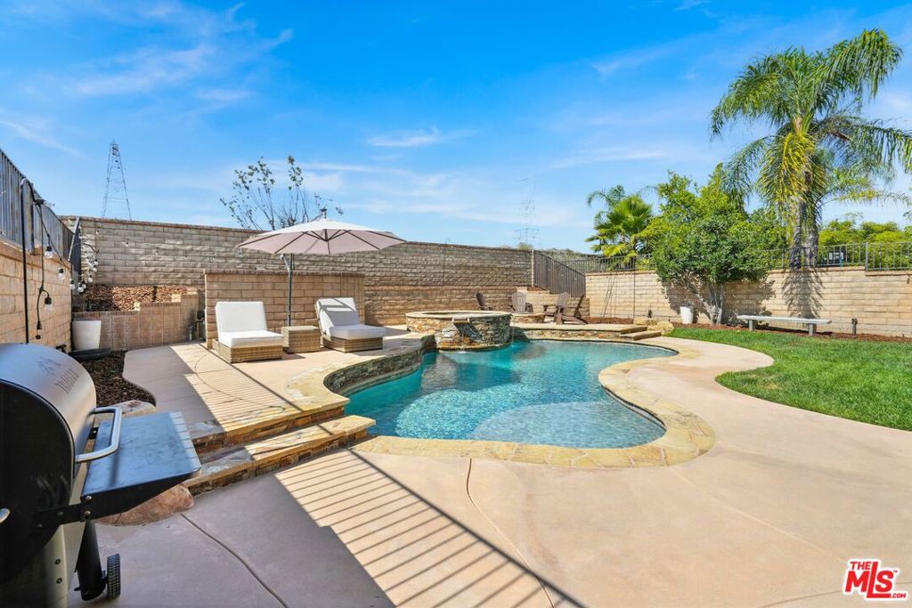 23933 Francisco Way
