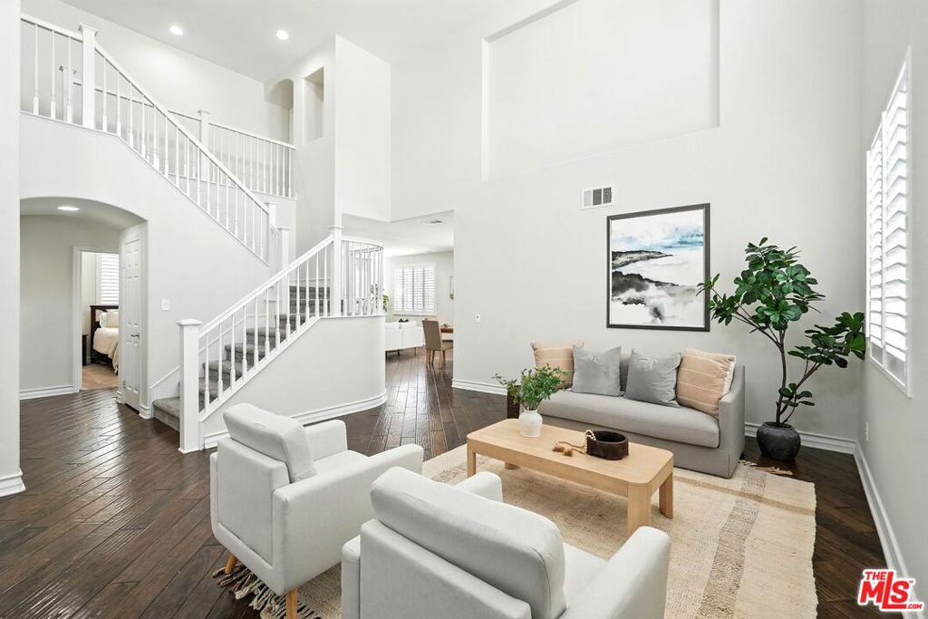 23933 Francisco Way