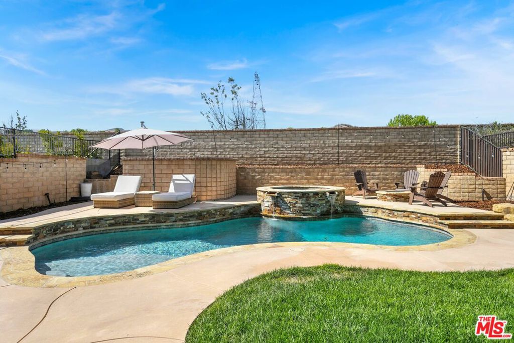 23933 Francisco Way