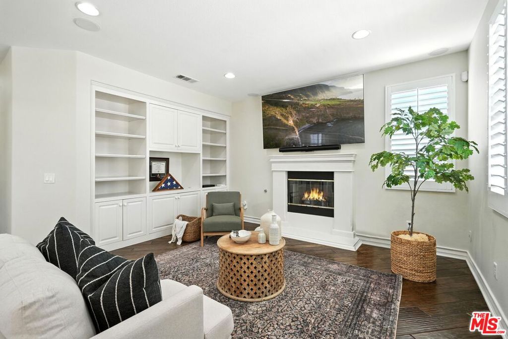 23933 Francisco Way