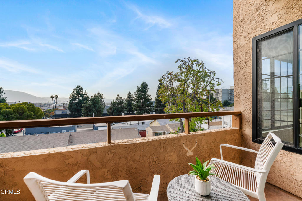 441 E San Jose Avenue 304