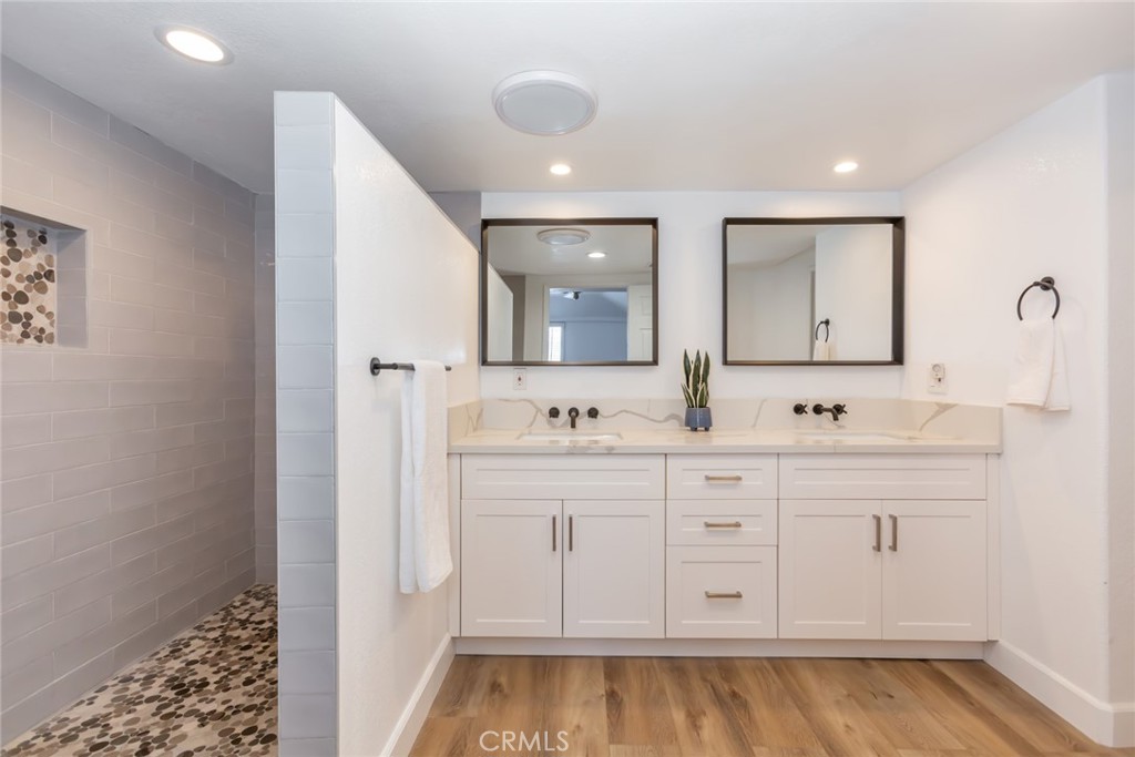 42417 45th Street W