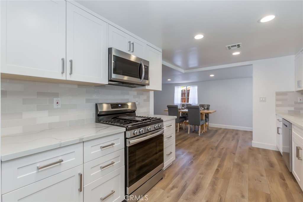 42417 45th Street W