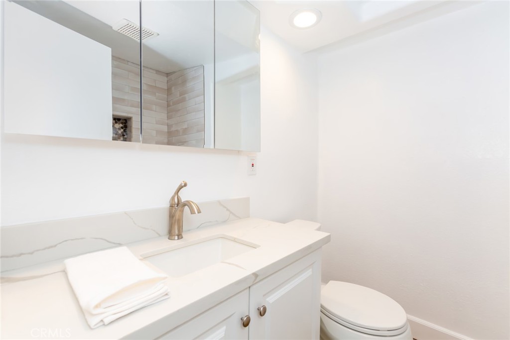 42417 45th Street W