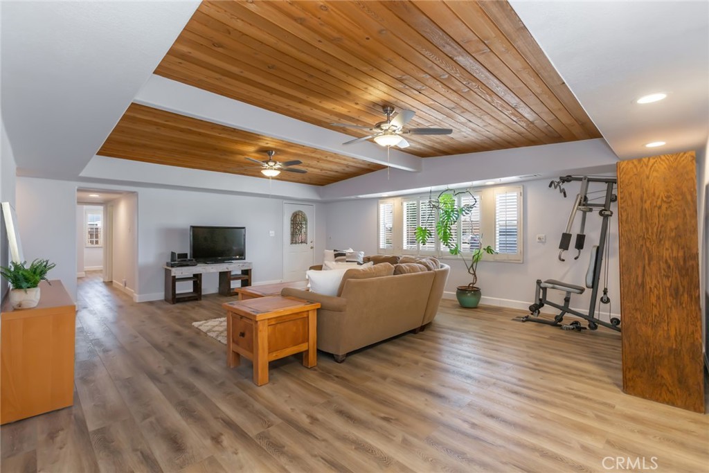 42417 45th Street W