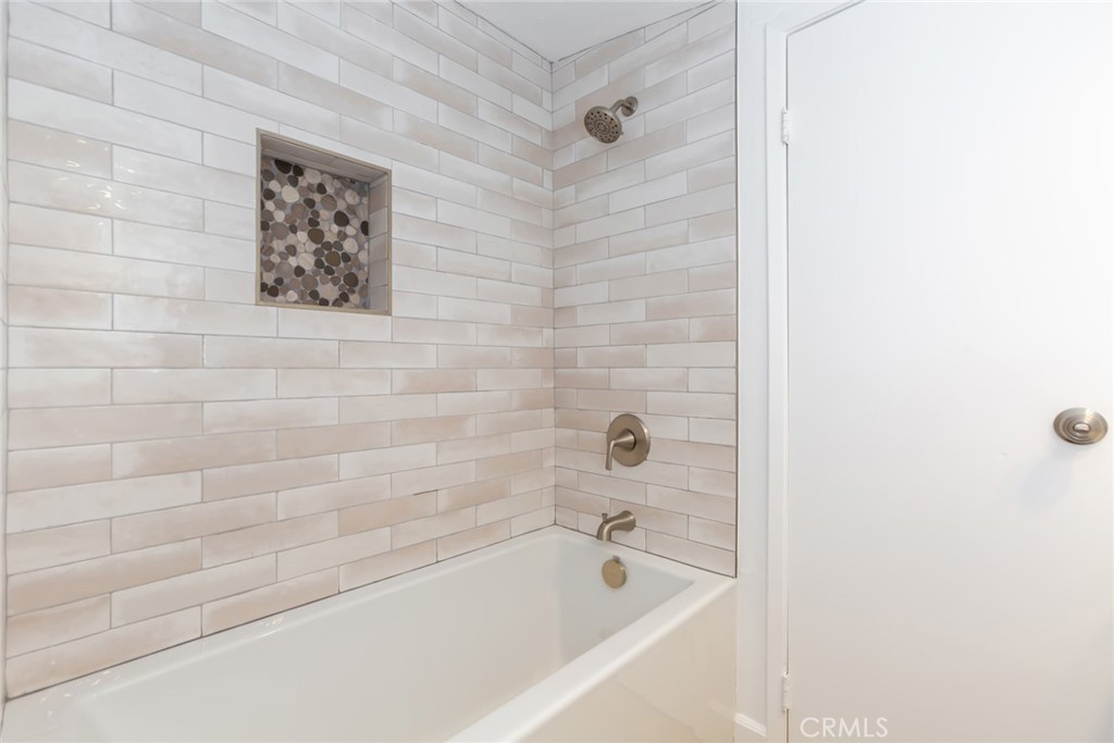 42417 45th Street W