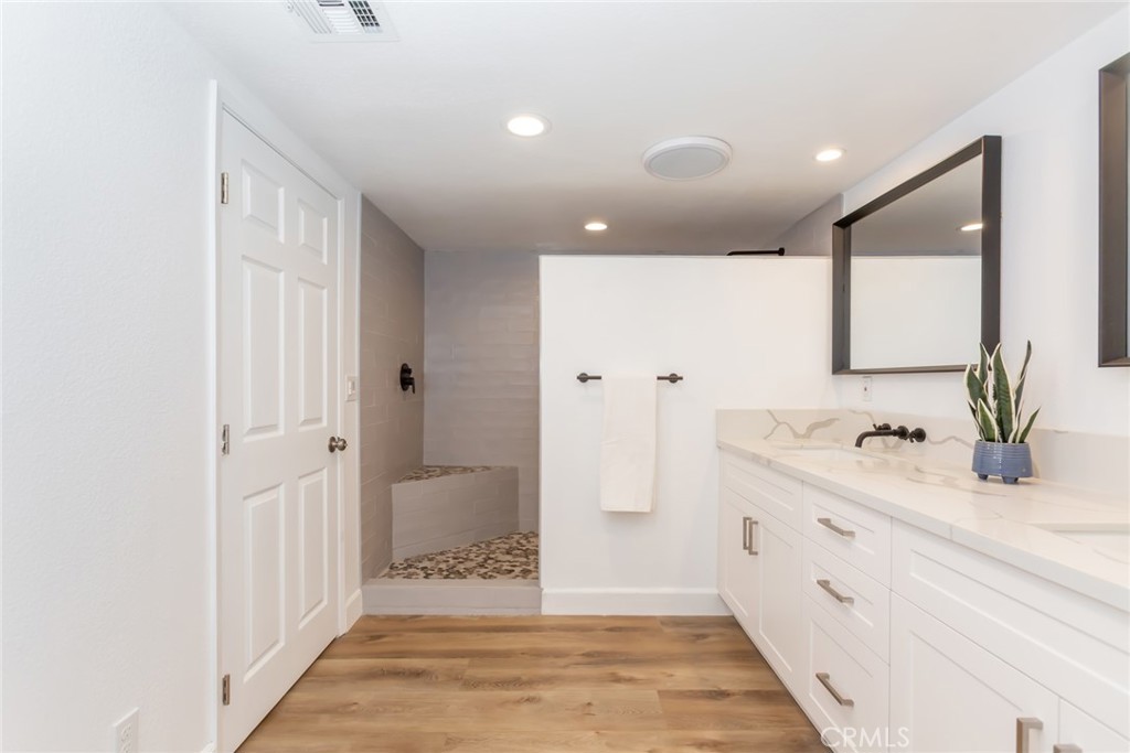 42417 45th Street W