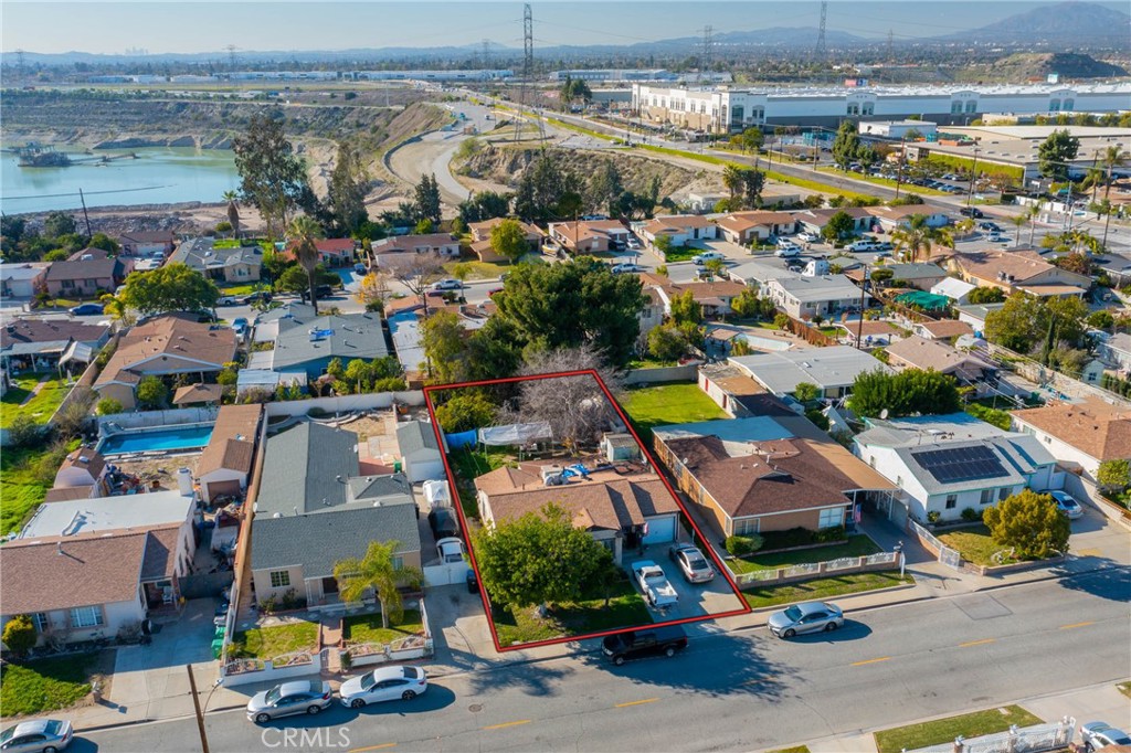 4329 Harlan Avenue
