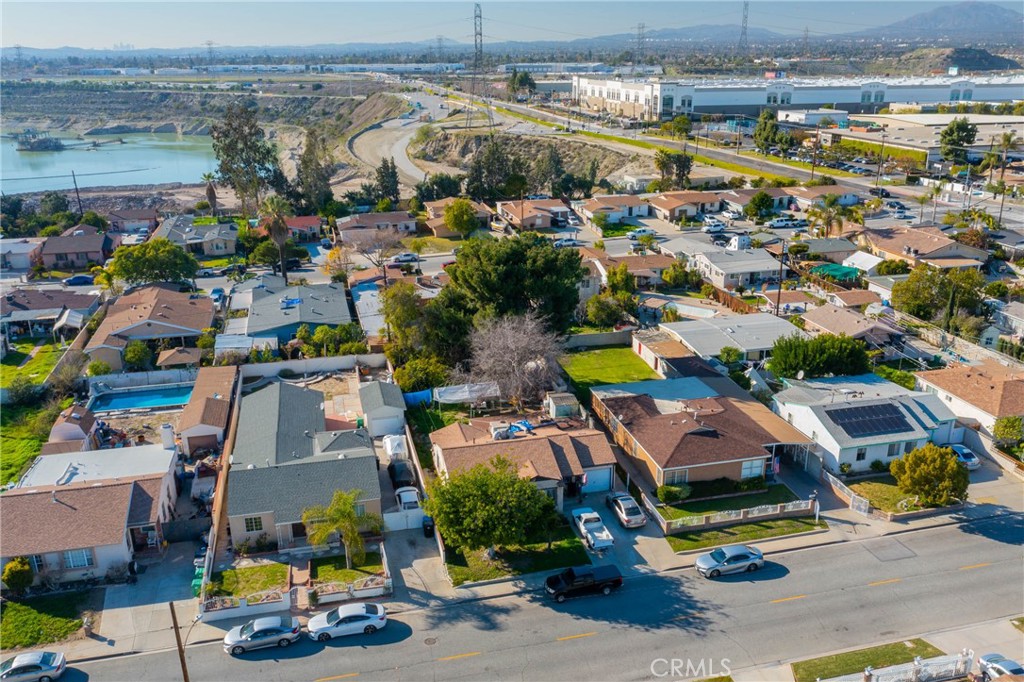 4329 Harlan Avenue