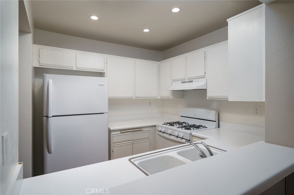 23921 Del Monte Drive 36