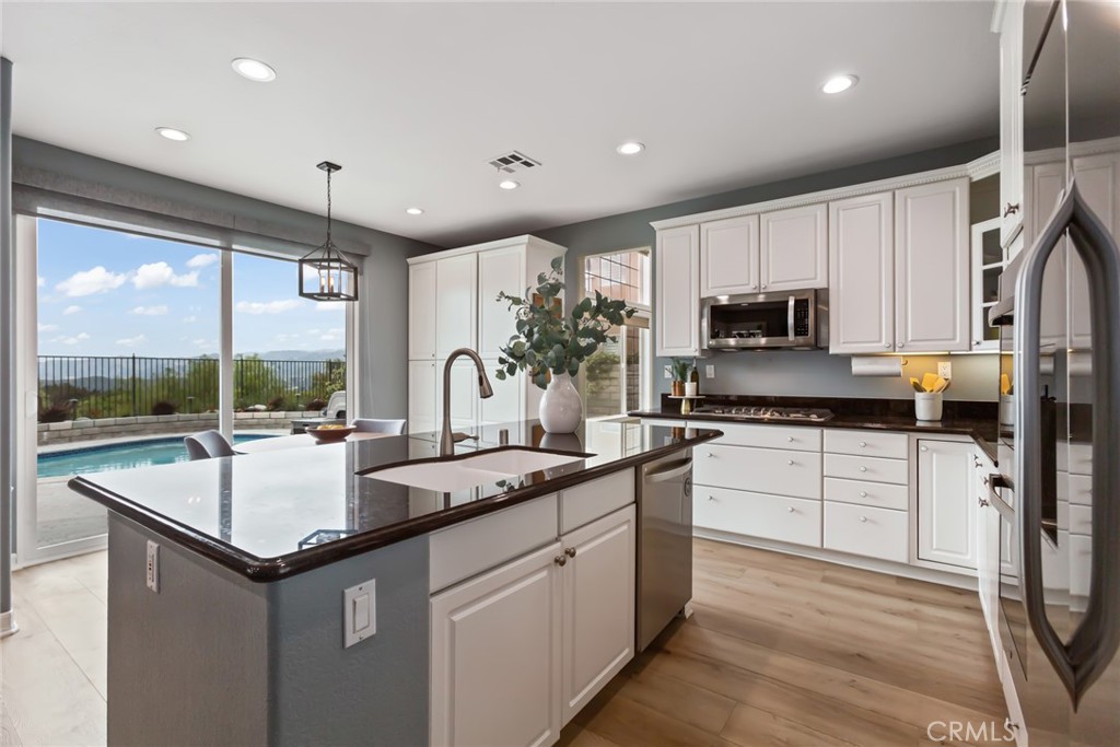 25942 Clifton Place