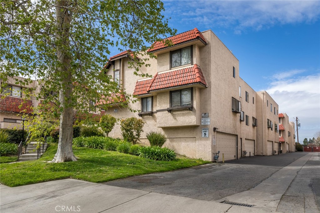 27663 Ironstone Drive 3