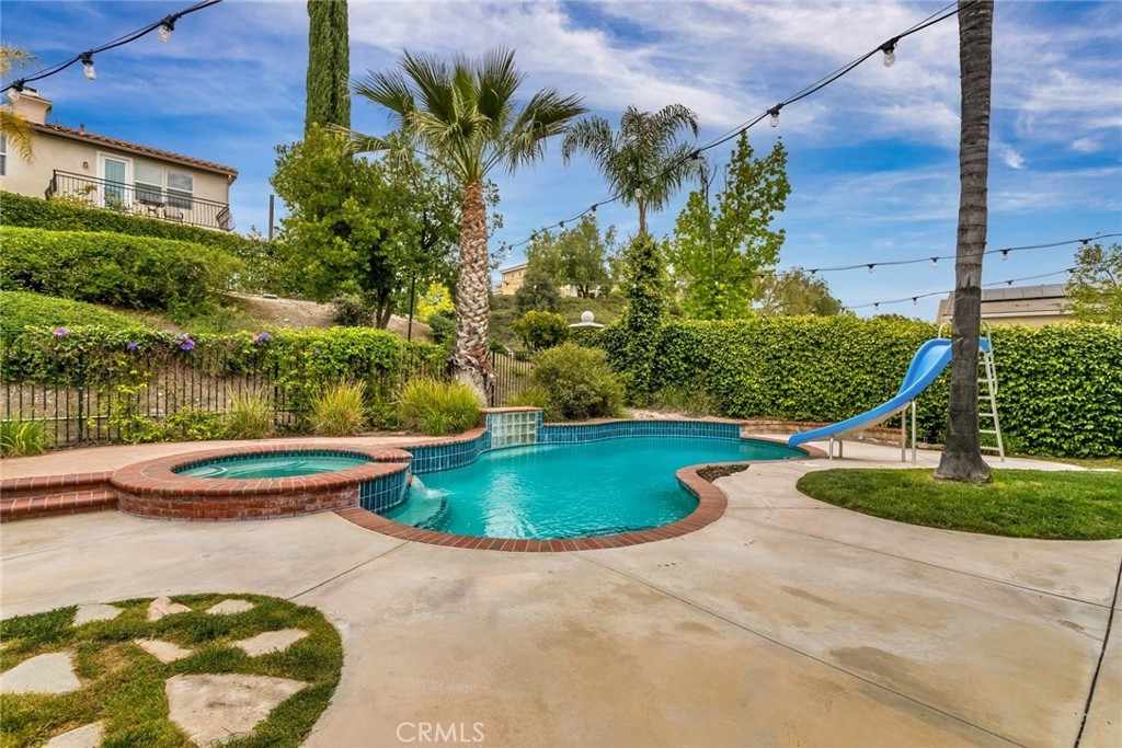 25769 Hawthorne Place