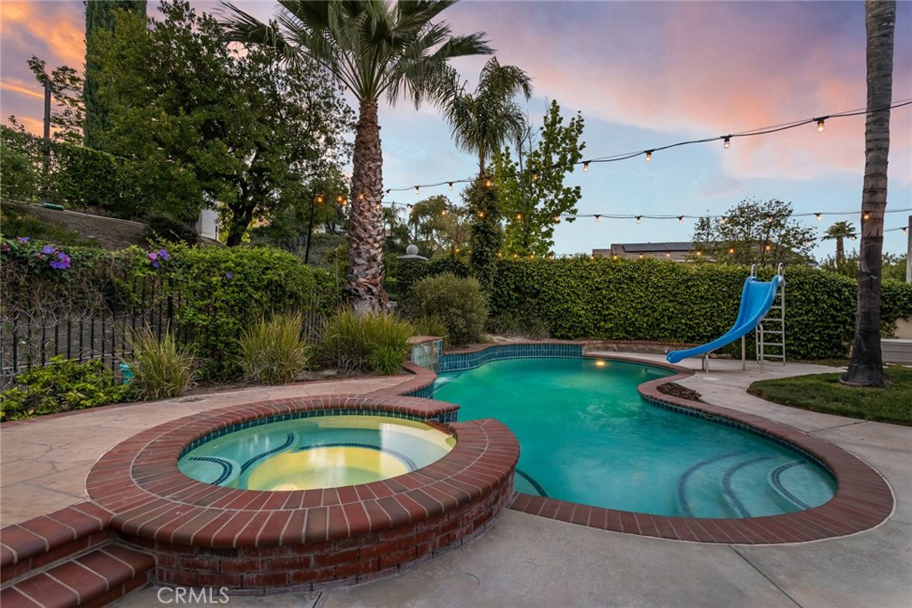 25769 Hawthorne Place