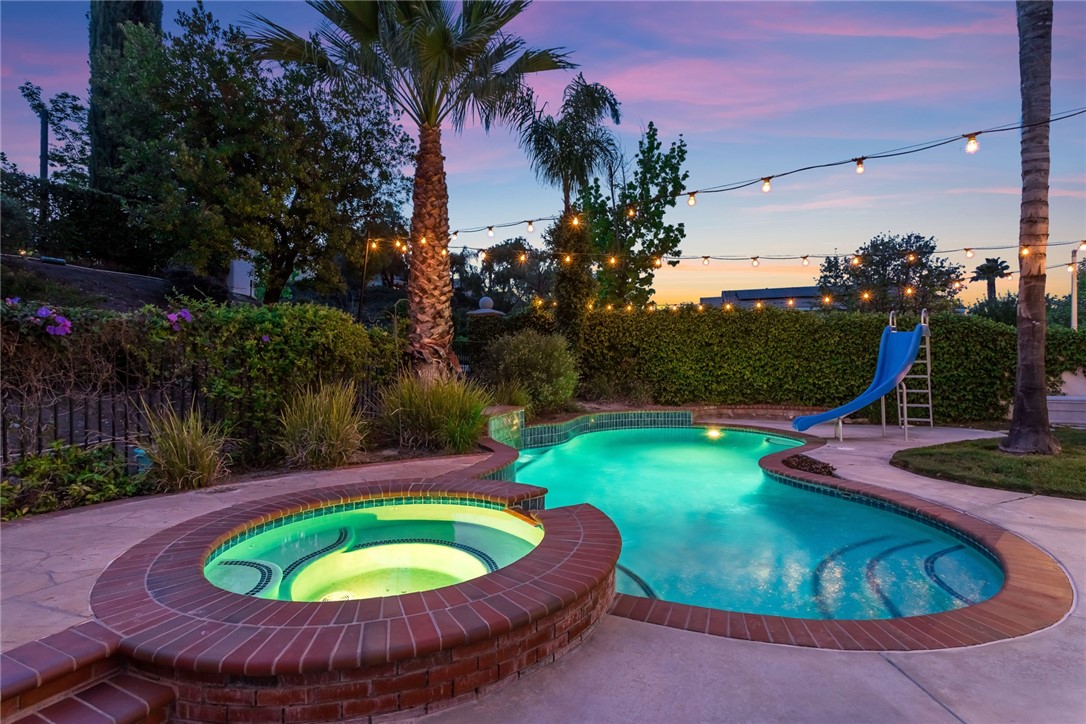 25769 Hawthorne Place