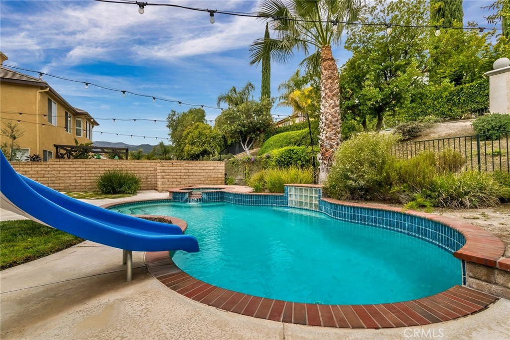 25769 Hawthorne Place