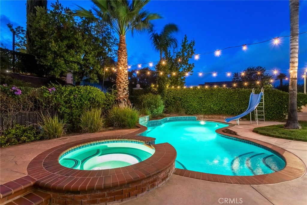 25769 Hawthorne Place