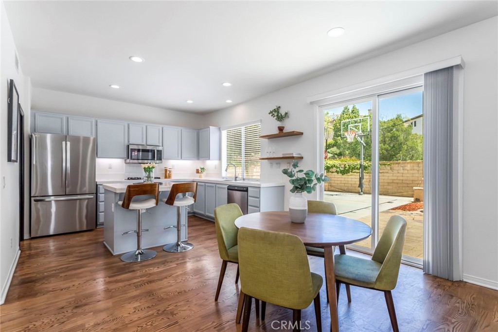 27960 Agapanthus Lane