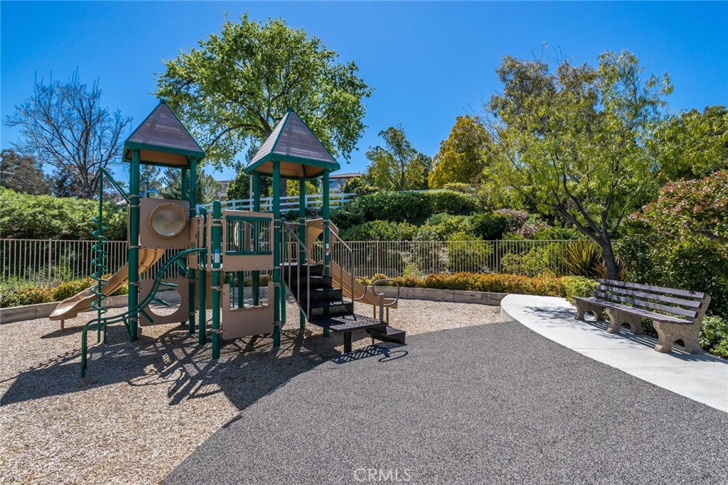 27960 Agapanthus Lane