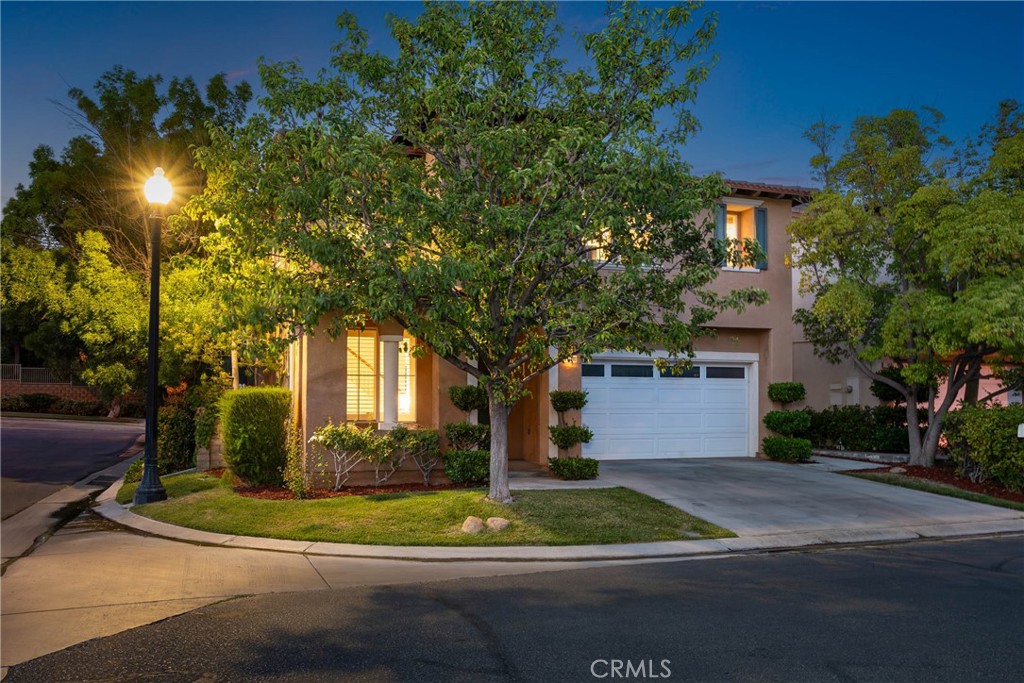 27960 Agapanthus Lane